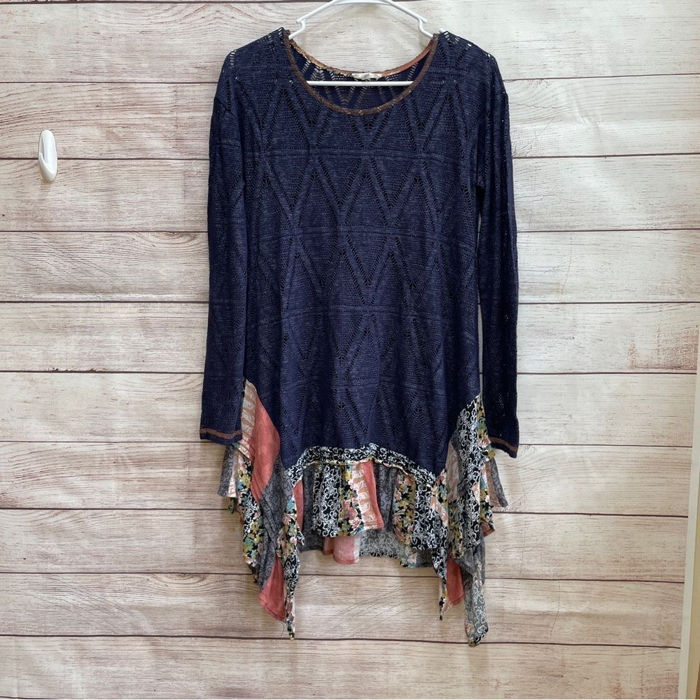 ODDY TUNIC TOP WITH ASSYMETRICAL HEM